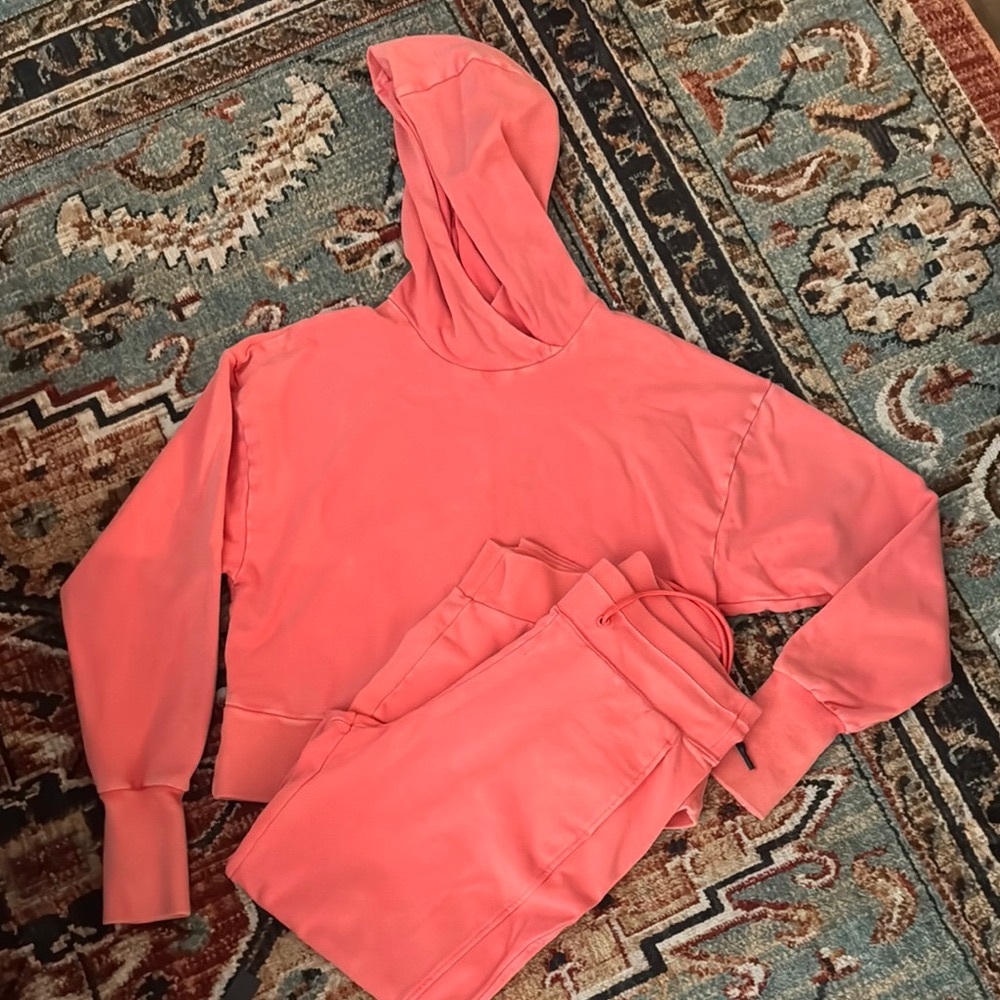Joy Lab Vibrant Coral Lounge Set